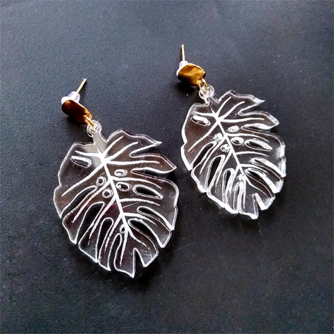 Aretes monstera chica 