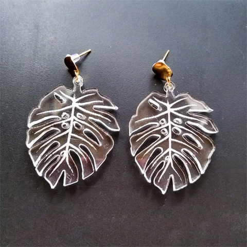 Aretes monstera chica 